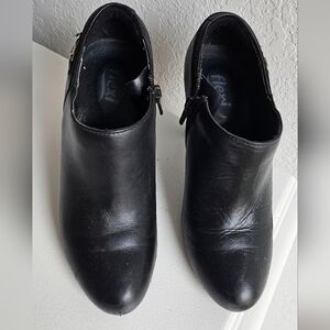 FLEXI Black Leather Ankle Boots